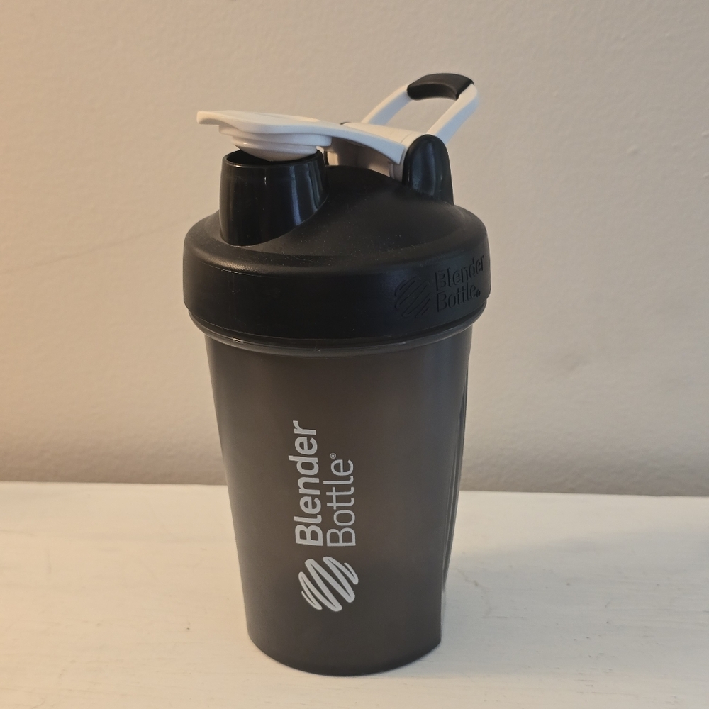 Blender Bottle Black 20oz Shaker Cup